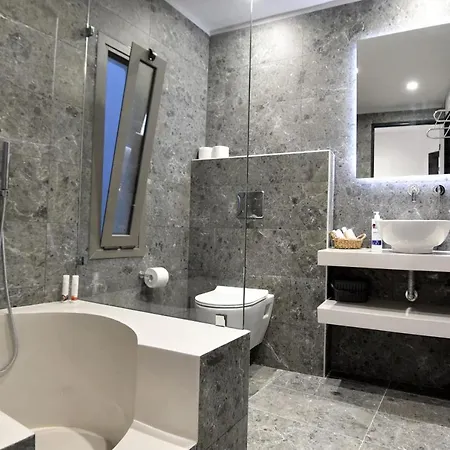 Rose N Stone, Duke, Luxury Apartment